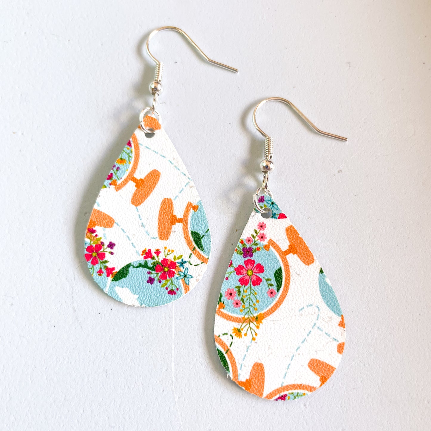 Travel the Globe Emily Style1 Layer Dangle Earrings | Emily Style Dangle Earrings | Layered Teardrop Shape | Teal Floral Globes